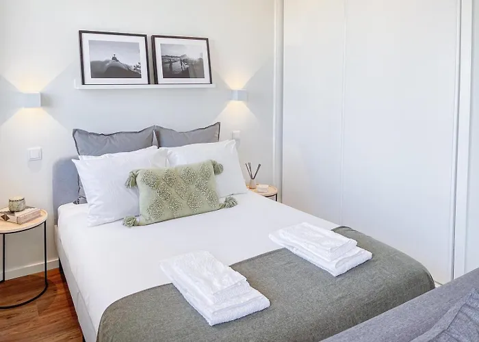 Cozy With Spacious Terrace And Wide View *