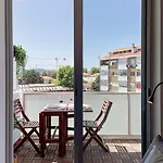 Cozy With Spacious Terrace And Wide View * Porto