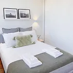 Cozy With Spacious Terrace And Wide View *