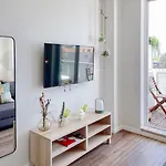 Apartmán Cozy With Spacious Terrace And Wide View