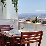 Cozy With Spacious Terrace And Wide View Apartmán Porto