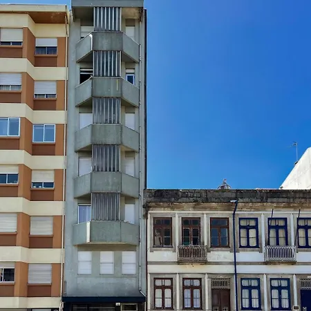 شقة Cozy With Spacious Terrace And Wide View *