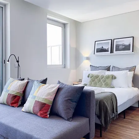 Cozy With Spacious Terrace And Wide View Апартаменты Порту