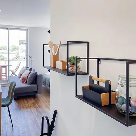 Cozy With Spacious Terrace And Wide View *